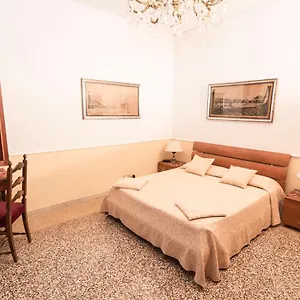  Apartment Alla Fenice Italy