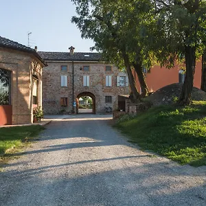  Farm stay Battibue Italy