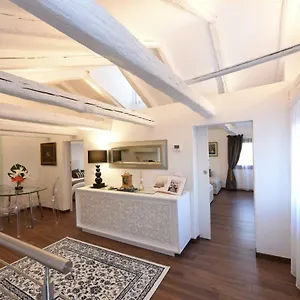  Apartment Sweet Frari Italy